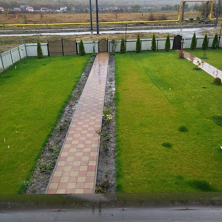 Villa Casa De Inchiriat In Vaslui Exterior foto